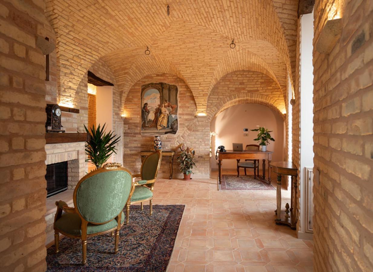 Готель Palazzo La Torre Moresco Екстер'єр фото